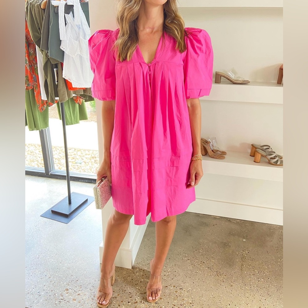NEW HOT PINK SOLID POPLIN V-NECK